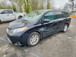 Toyota Sienna 3.5L 6 2017