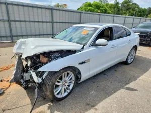 Jaguar XF 2.0L 4 2021