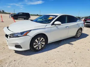 Nissan Altima 2.5L 4 2019