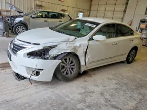 Nissan Altima 2.5L 4 2015