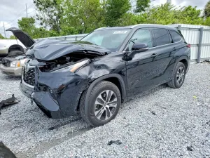 Toyota Highlander 3.5L 6 2022
