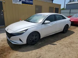 Hyundai Elantra 2.0L 4 2021