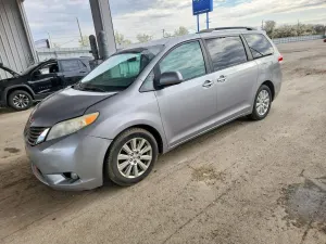 Toyota Sienna 3.5L 6 2011