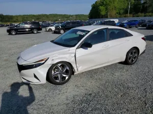 Hyundai Elantra 2.0L 4 2023