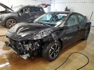 Nissan Sentra 2.0L 4 2025