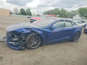 Tesla Model S 2021