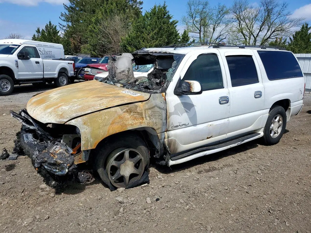 GMC Yukon 6.0L 8 2003