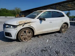 Audi Q5 2.0L 4 2018