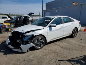 Hyundai Elantra 2.0L 4 2024