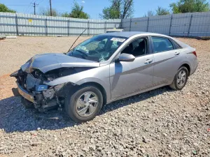 Hyundai Elantra 2.0L 4 2025