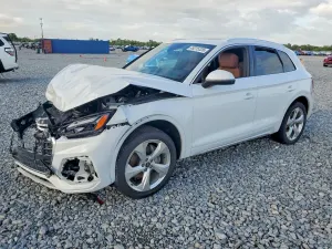Audi Q5 2.0L 4 2021