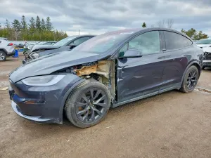 Tesla Model X 2024