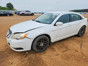 Chrysler 200 2.4L 4 2014