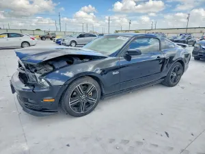 Ford Mustang 5.0L 8 2013