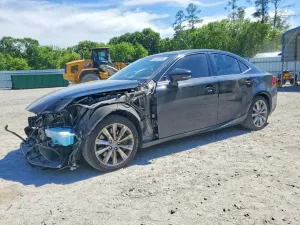Lexus IS 2.0L 4 2016