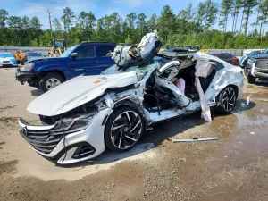 Volkswagen Arteon 2.0L 4 2021