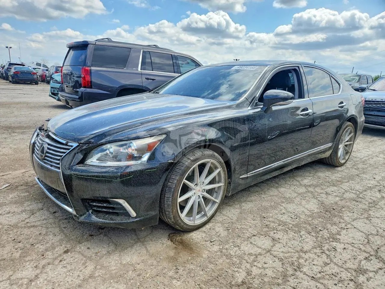 Lexus LS 4.6L 8 2013