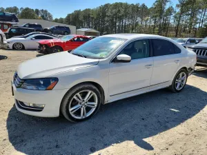 Volkswagen Passat 2.0L 4 2013