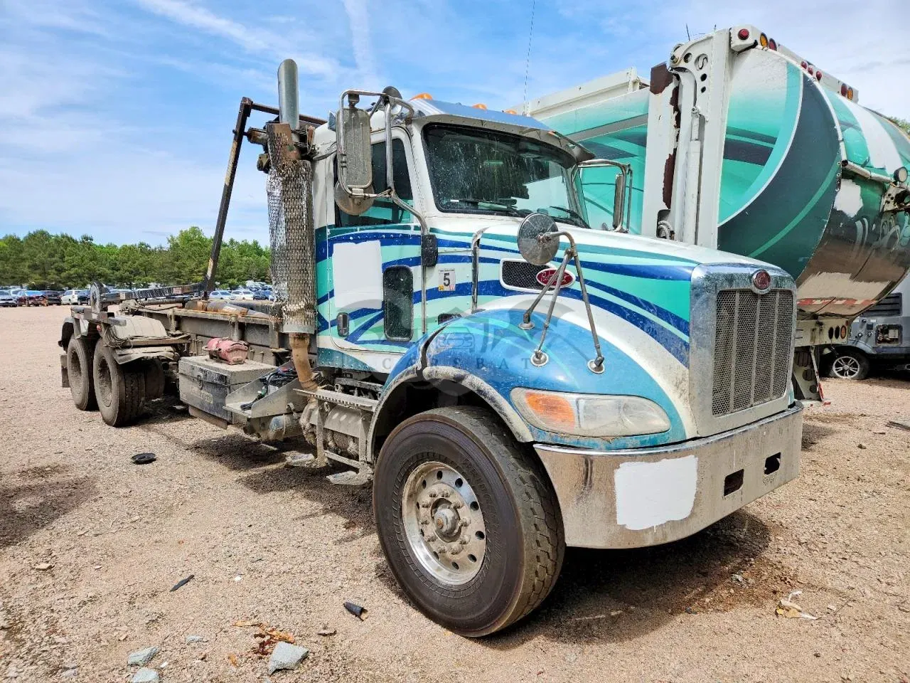 Peterbilt 330/337/348 8.9L 6 2022