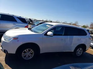 Mitsubishi Outlander 2.4L 4 2015