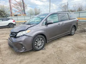 Toyota Sienna 3.5L 6 2018