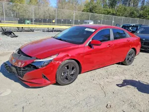 Hyundai Elantra 2.0L 4 2022