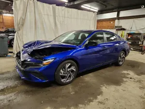 Hyundai Elantra 2.0L 4 2025