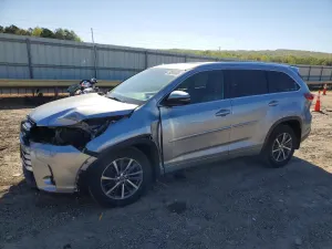 Toyota Highlander 3.5L 6 2018