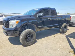 Nissan Titan 5.6L 8 2017