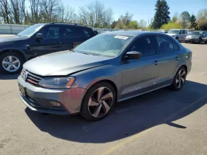 Volkswagen Jetta 1.4L 4 2016