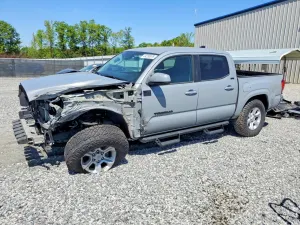 Toyota Tacoma 2.7L 4 2021