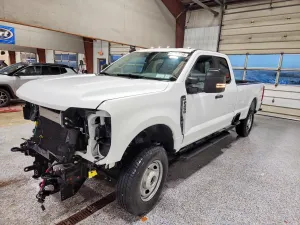 Ford F-250 6.8L 8 2025
