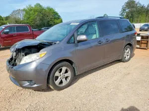 Toyota Sienna 3.5L 6 2014