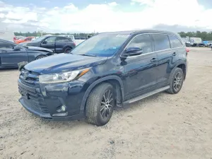 Toyota Highlander 3.5L 6 2017