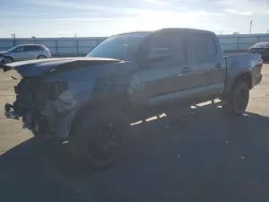 Toyota Tacoma 2.7L 4 2020