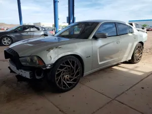 Dodge Charger 5.7L 8 2012