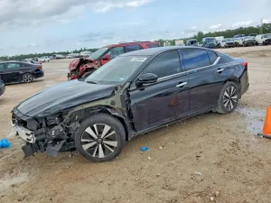Nissan Altima 2.5L 4 2019
