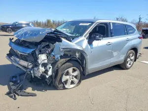 Toyota Highlander 3.5L 6 2022