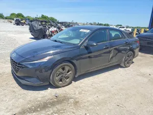 Hyundai Elantra 2.0L 4 2023