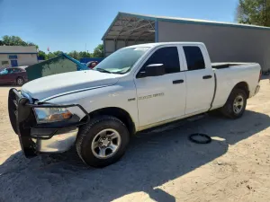 Dodge RAM 5.7L 8 2011