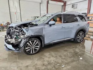 Nissan Pathfinder 3.5L 6 2023