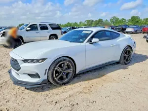 Ford Mustang 2.3L 4 2025