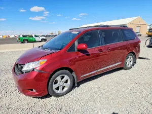 Toyota Sienna 3.5L 6 2012