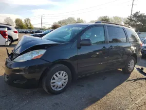 Toyota Sienna 3.5L 6 2010