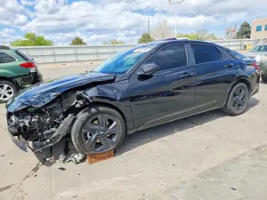 Hyundai Elantra 2.0L 4 2022