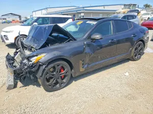 Kia Stinger 3.3L 6 2021