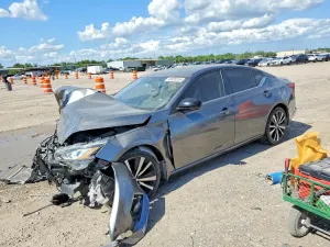Nissan Altima 2.5L 4 2019