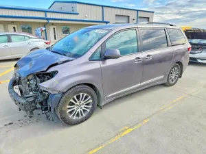 Toyota Sienna 3.5L 6 2019
