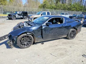 Ford Mustang 3.7L 6 2014