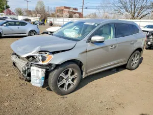 Volvo XC60 3.0L 6 2015